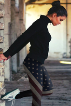 Load image into Gallery viewer, USA Flag - American Grunge Leggings